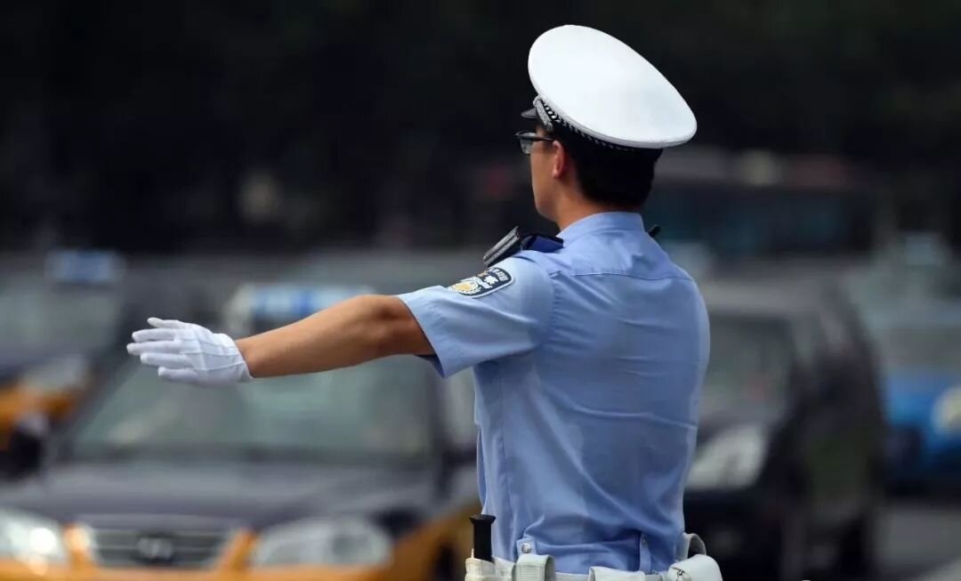 北京交警“随手拍”范围更新：“不按规定避让行人”违法