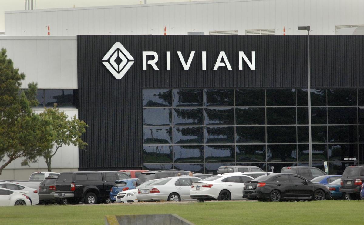 Rivian上市两天市值破千亿，马斯克称其量产和现金流有待考验