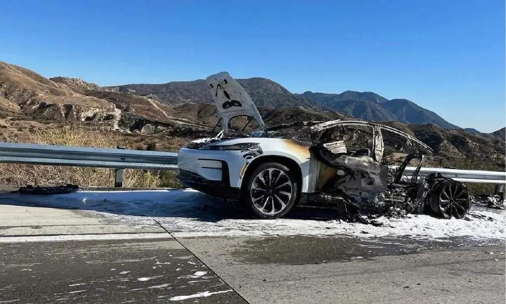 FF 91测试车路边起火？法拉第未来回应：所携带测试设备导致