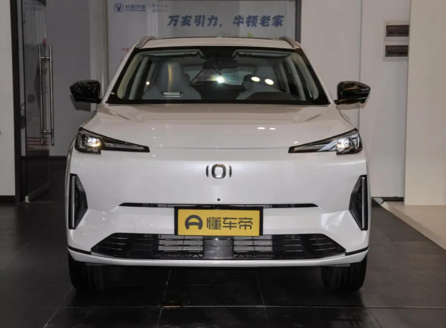 长安启源Q05：长续航车型直降3.5万，低配裸车9.69万值得买吗？