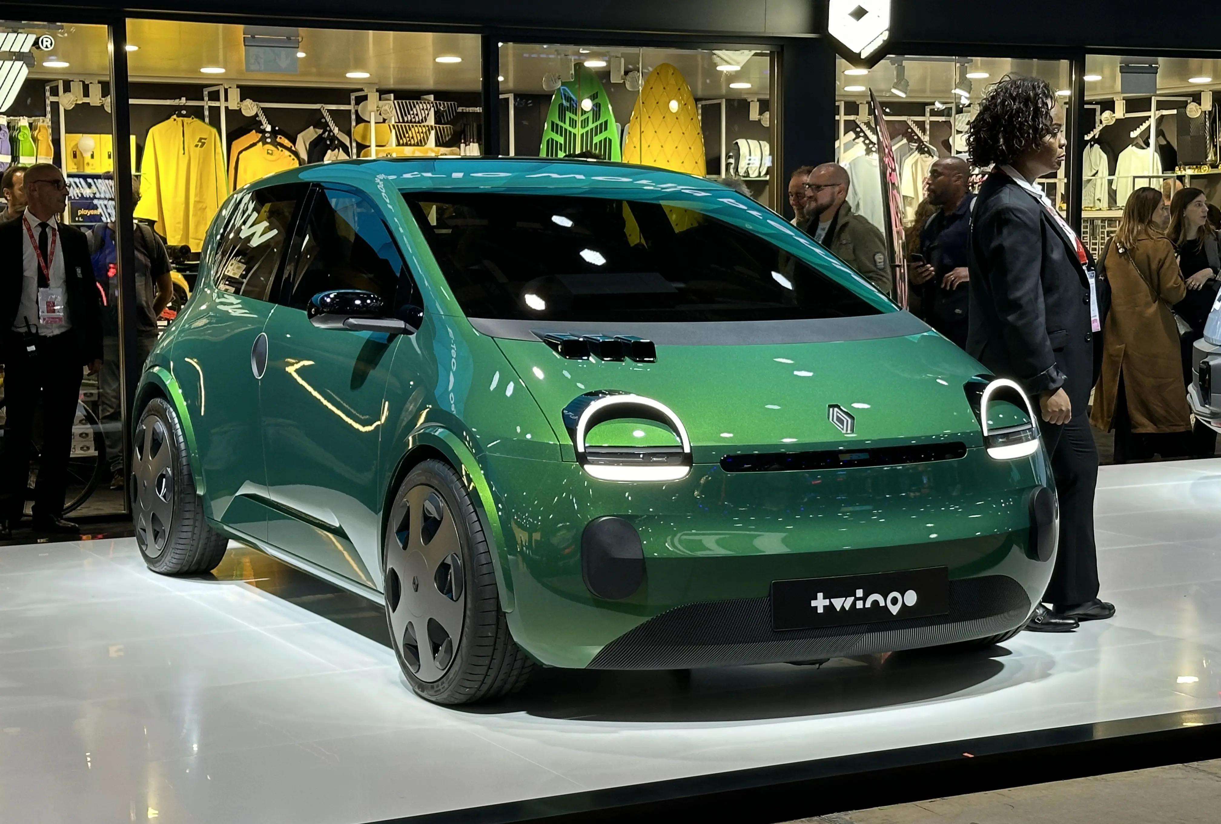 雷诺「Twingo E-Tech概念车」亮相巴黎车展 全球首发预示着2026年上市的新车